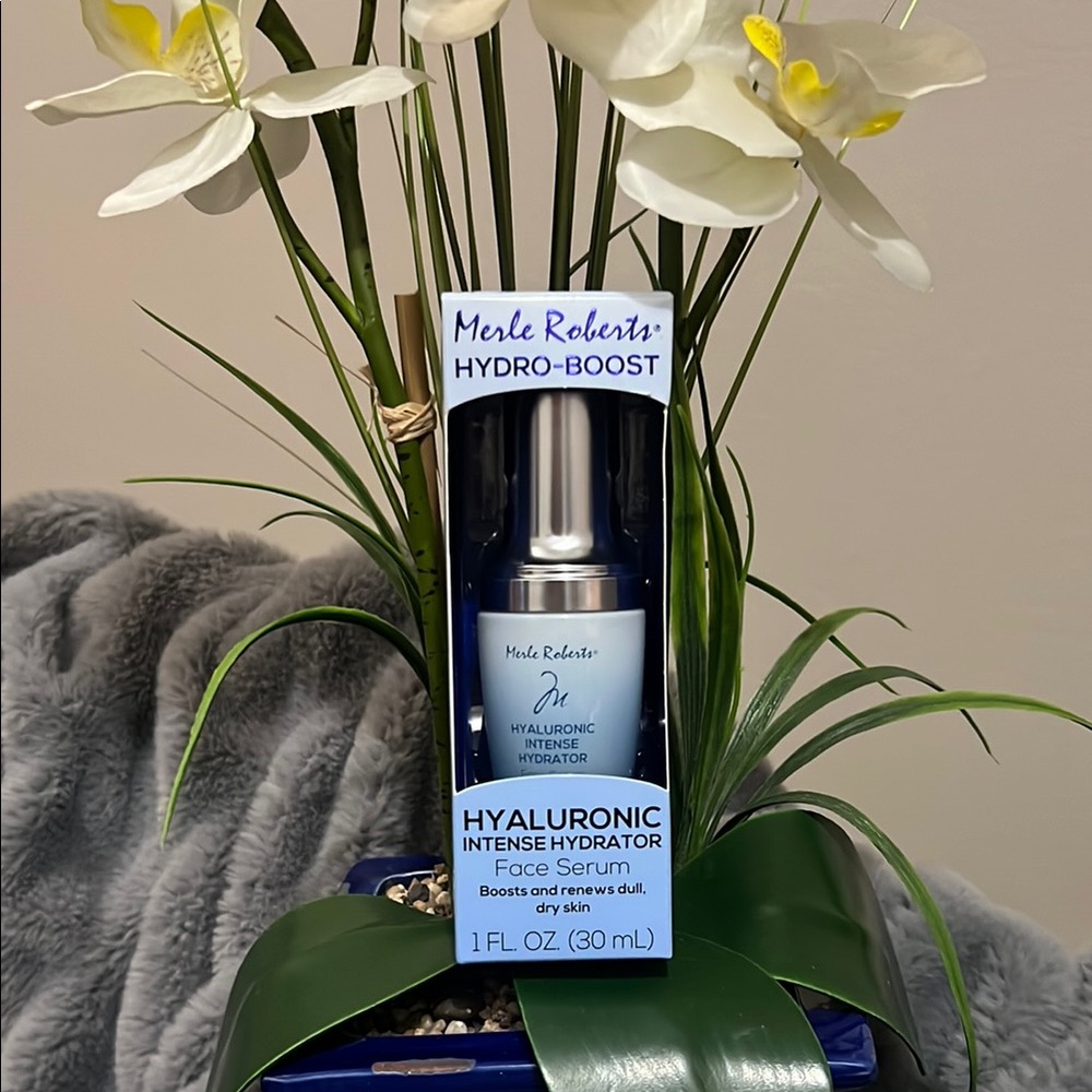 Merle Roberts Hydro-Boost Hyaluronic Face Serum NWT retail $38 - Picture 2 of 4